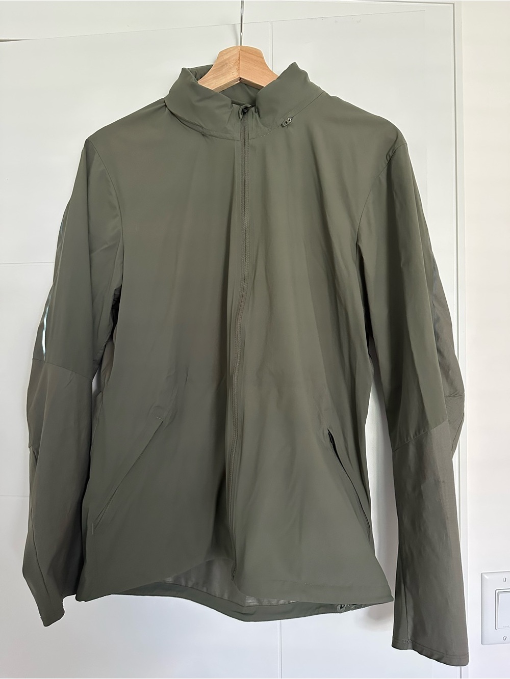lululemon athletica Olive Green Lightweight Zip Jacket